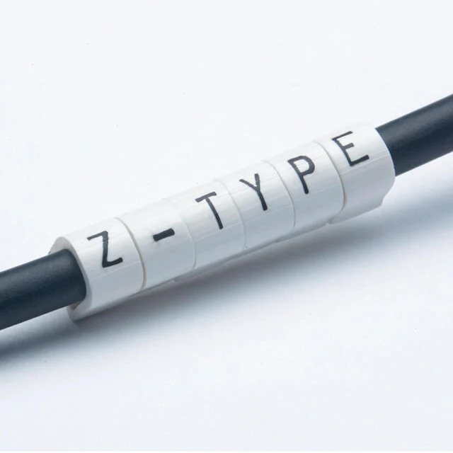 EC0617-000 メーカー： TE Connectivity AMP Connectors