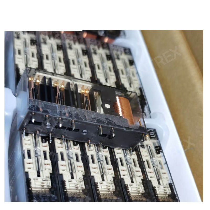 SFS4-DC24V 安全繼電器 縮圖